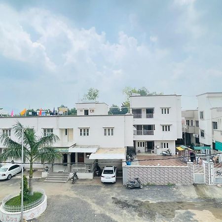 Hotel Rajdhani And Guest House Gujarat - Best Family Hotel In Halol Near Pavagadh And Halol Gidc Luaran gambar