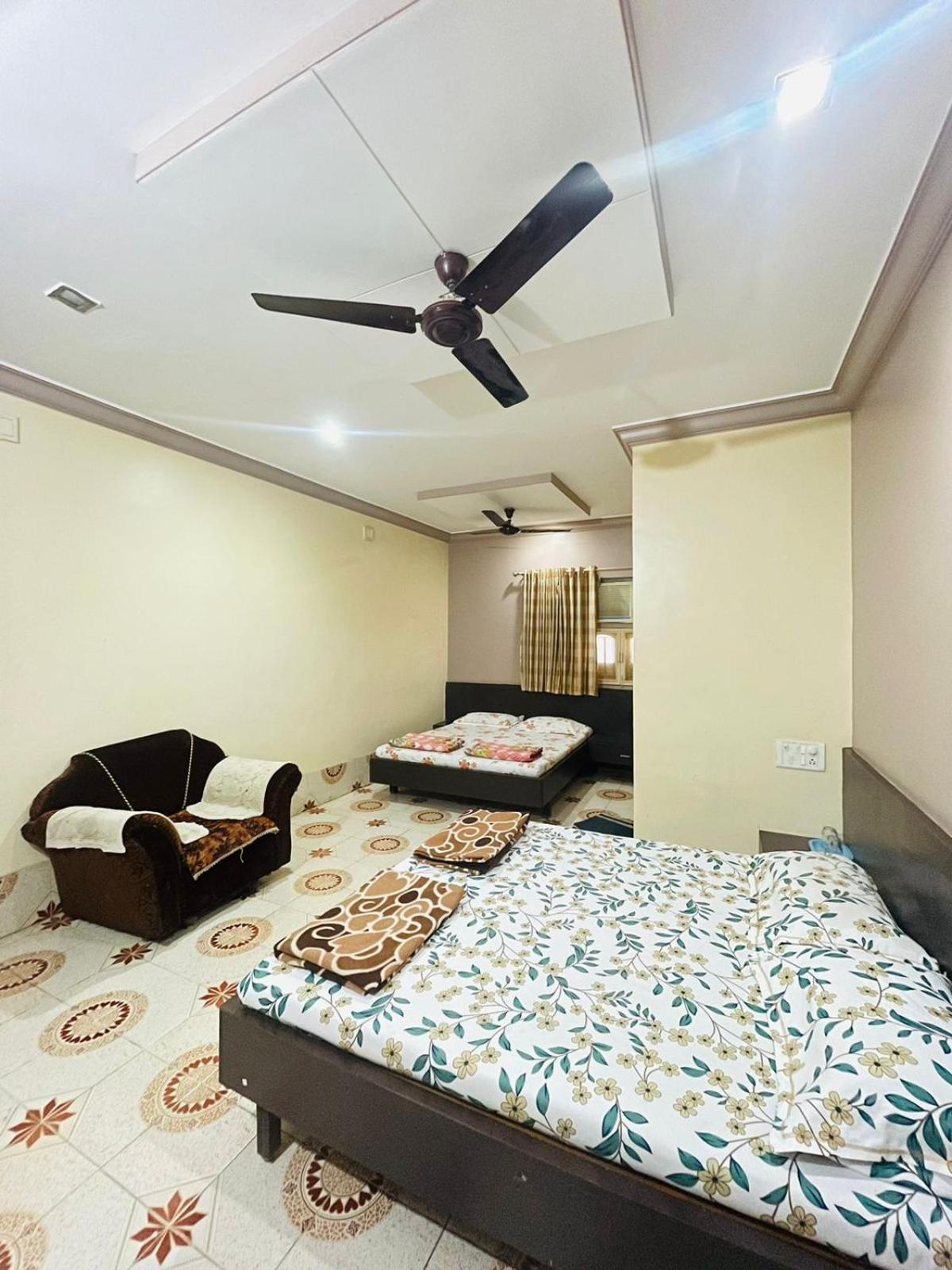 Hotel Rajdhani And Guest House Gujarat - Best Family Hotel In Halol Near Pavagadh And Halol Gidc Luaran gambar