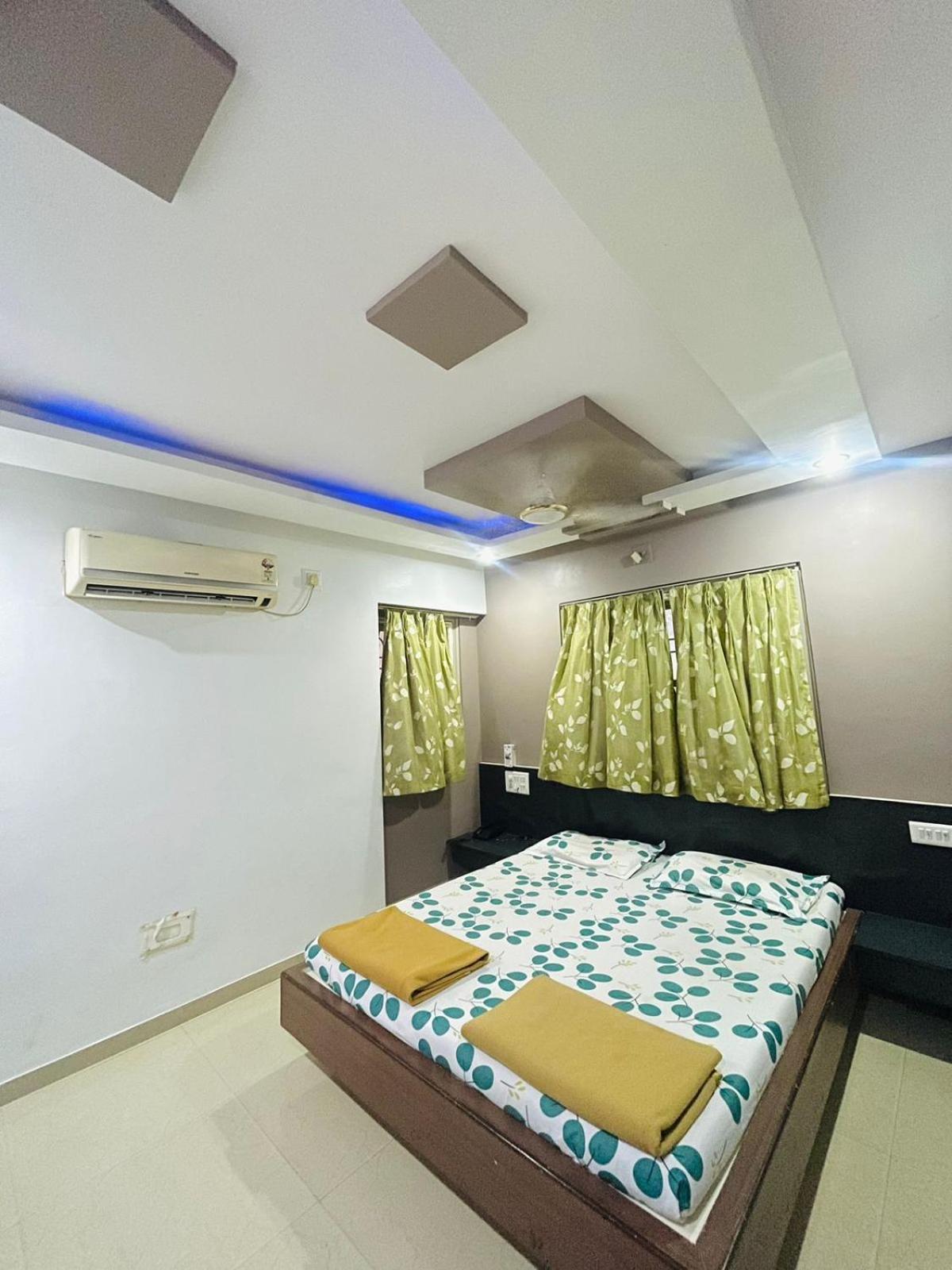 Hotel Rajdhani And Guest House Gujarat - Best Family Hotel In Halol Near Pavagadh And Halol Gidc Luaran gambar